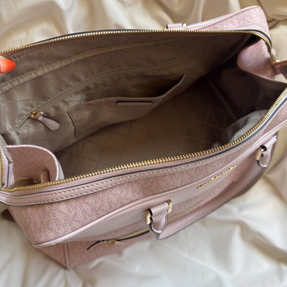 Michael Kors Signature Powder Pink Duffel Bag, Designer Style - Picture 4 of 9